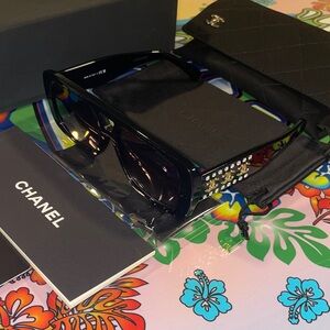 CHANEL Sunglasses 9160B